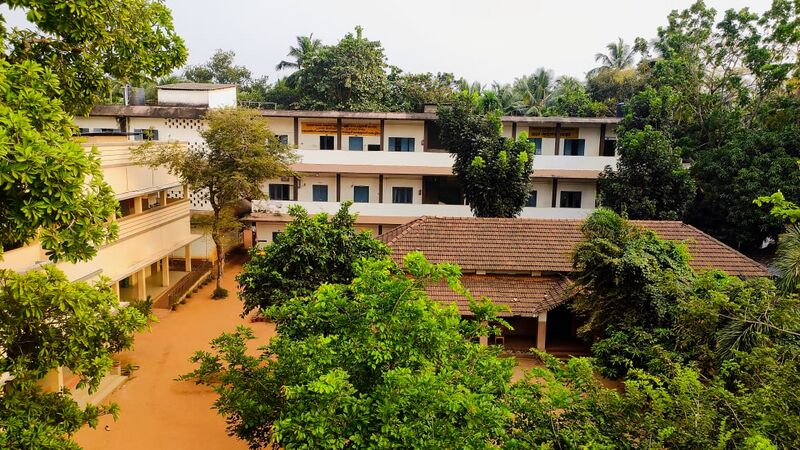 പ്രമാണം:Ghss panthalayani.jpeg