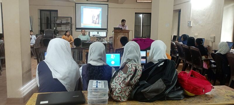 പ്രമാണം:12013 hiogh tech.jpeg