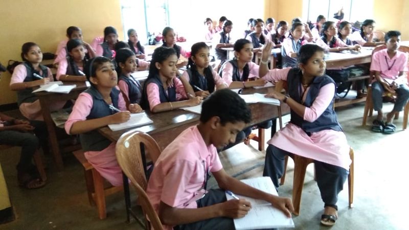 പ്രമാണം:13121 little kites animation 7.jpg