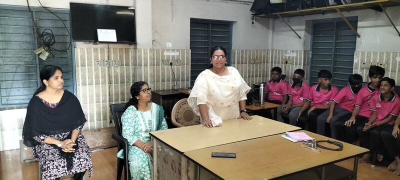 പ്രമാണം:14007 little kites camp 1.jpg