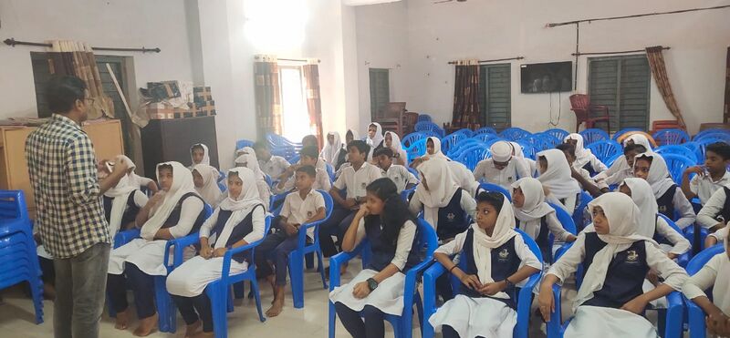 പ്രമാണം:19026 smart room2.jpeg