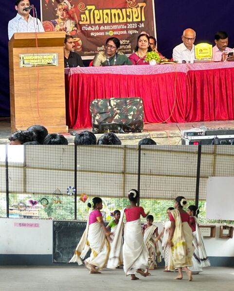 പ്രമാണം:20047-kalolsavam3 (1).jpg