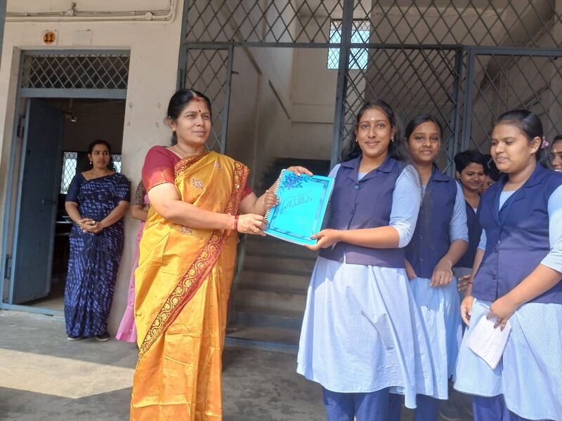 പ്രമാണം:21060 englishassembly3.jpg