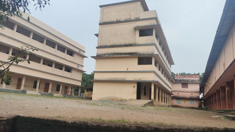 പ്രമാണം:21068 pkd buildings 5.jpg