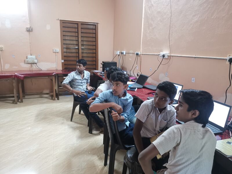 പ്രമാണം:27034-lk-schoolcamp3.jpg