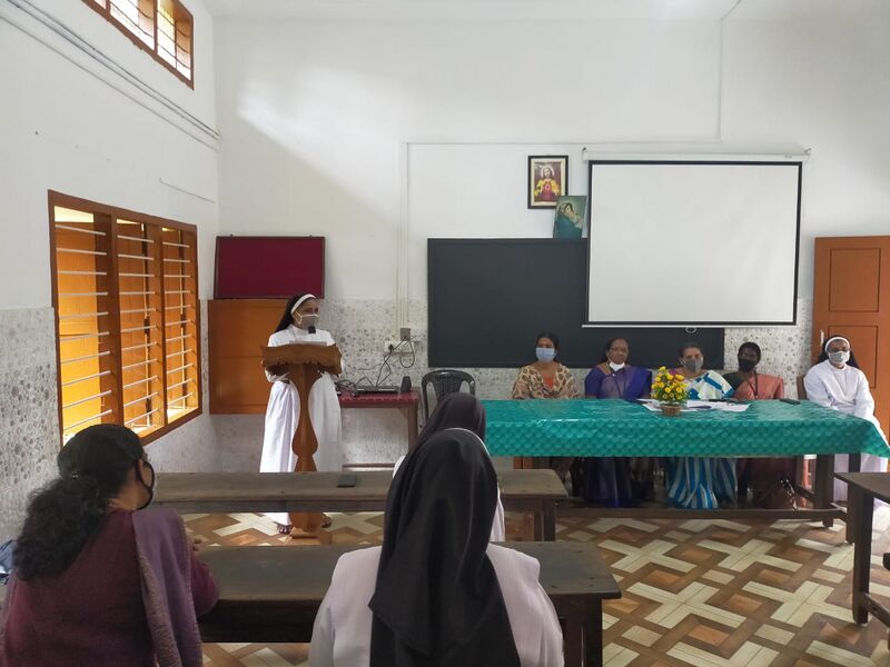 പ്രമാണം:28002-sampoorna HItech.jpg