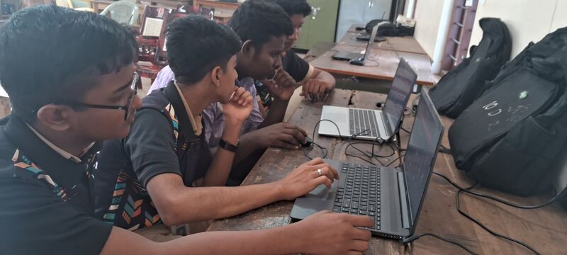 പ്രമാണം:44046 lk23 alumini4.jpg