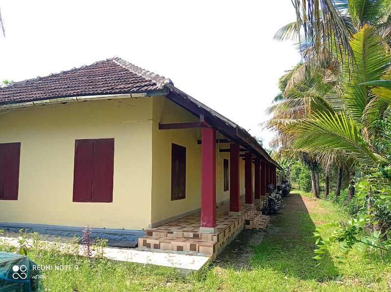 പ്രമാണം:46418 Schoolpic .jpeg