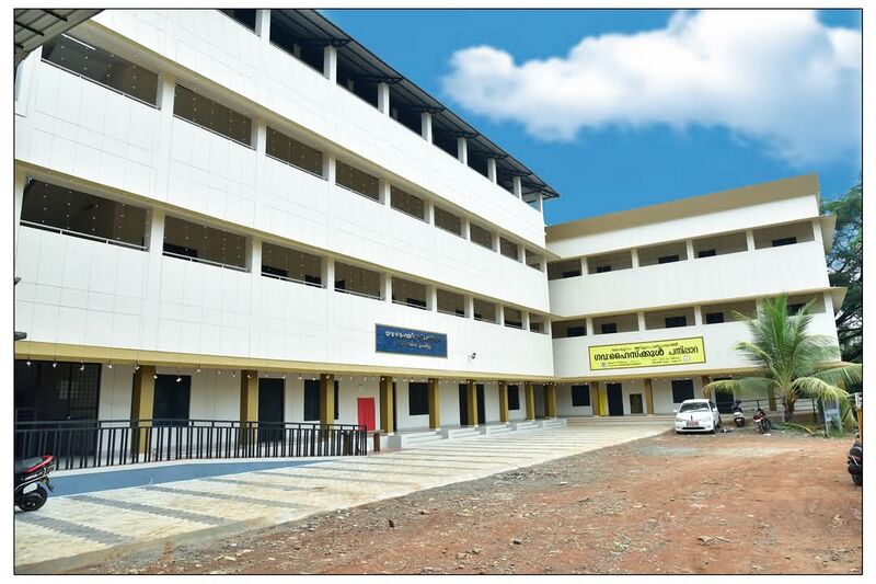 പ്രമാണം:48134 school building.jpg