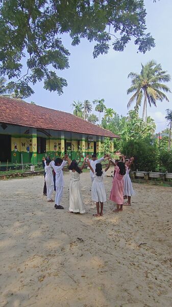 പ്രമാണം:ALP 35330 GAMES.jpg