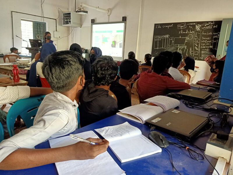 പ്രമാണം:LK SCHOOL CAMP 10.jpeg