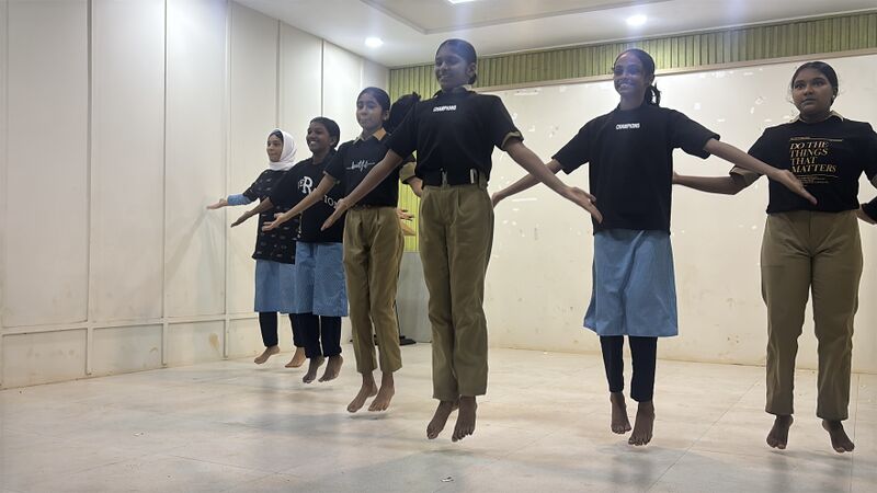 പ്രമാണം:16042 laharivirudhadinam25 2.JPG