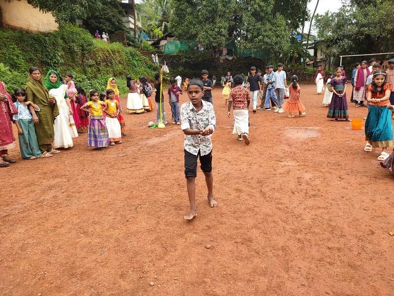 പ്രമാണം:18010 onam2K25-8.jpg