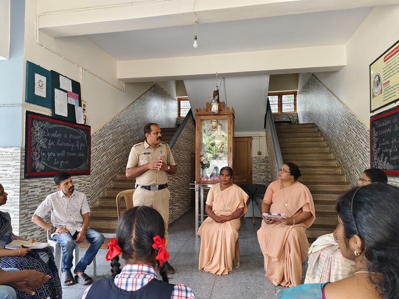 പ്രമാണം:26342 suraksha4.jpg