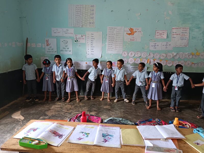 പ്രമാണം:Classroom 15424.jpeg