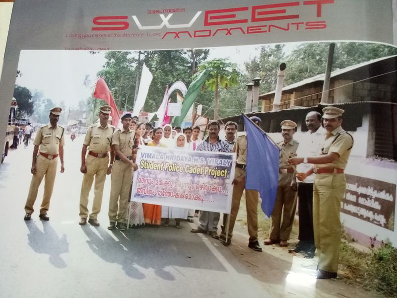 പ്രമാണം:Jolly 38857.resized.jpg