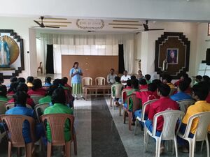 Maths club formation 35052 233.jpeg