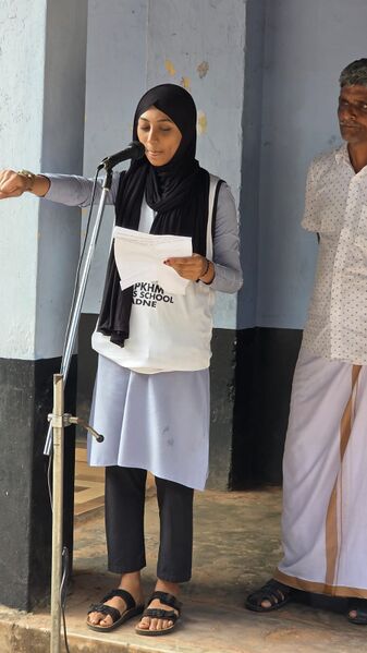 പ്രമാണം:12040 pledge freedomfest.jpg