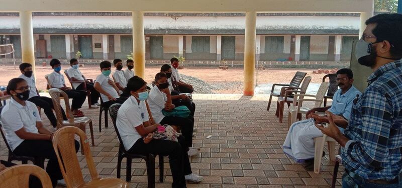 പ്രമാണം:12060 parava 2020 21 5.jpg