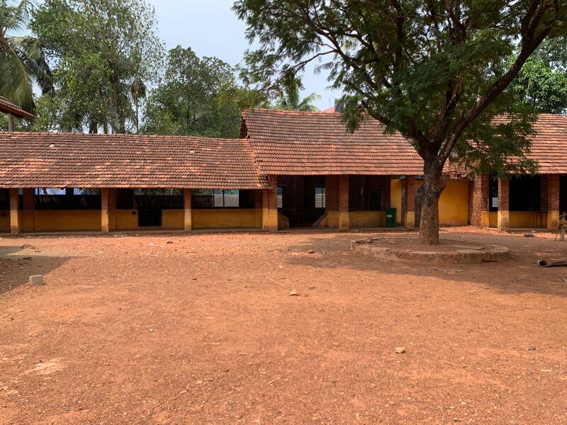 പ്രമാണം:19070 school old building.jpg