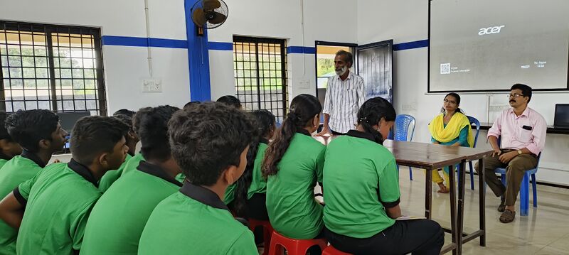 പ്രമാണം:25082 spc5.jpg