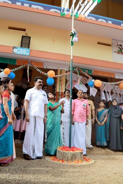 പ്രമാണം:SWATHANTHRYATHINTE AMRITHOLSAVAM 02.jpg