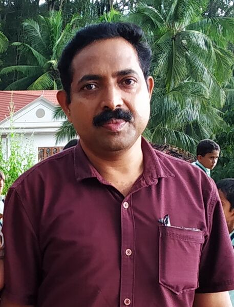 പ്രമാണം:11338 Snr.Assistnt.jpg