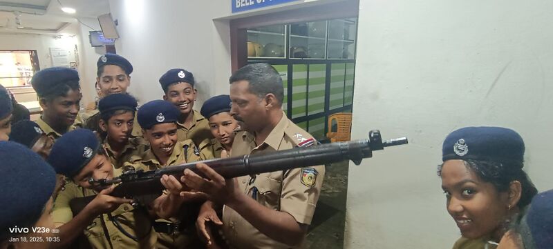 പ്രമാണം:12017 spc2025 5.jpeg
