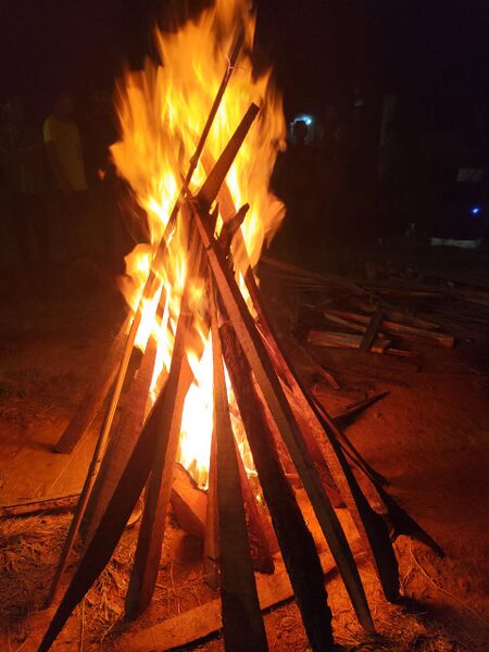 പ്രമാണം:15458-Ente gramam-camp.jpg