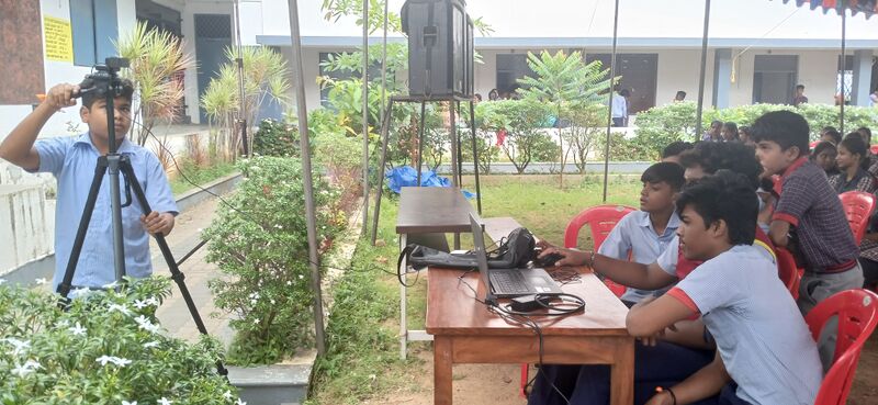 പ്രമാണം:21060 lk kalolsavam1.jpg