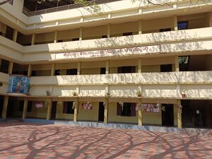 24672-ente gramam -schoolmain building.jpg