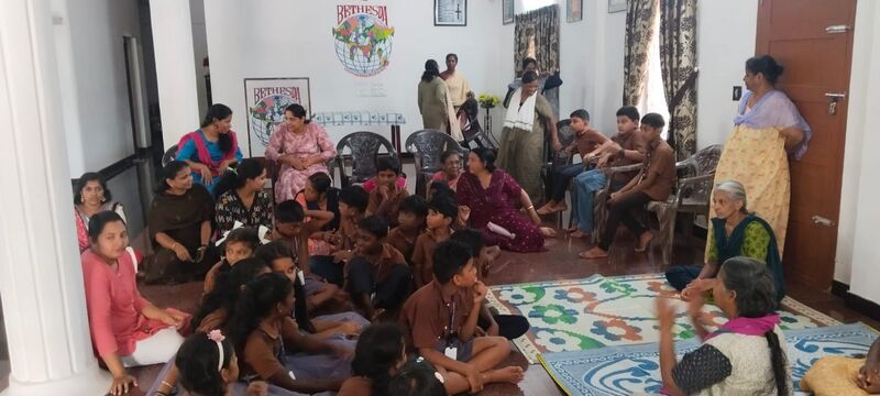 പ്രമാണം:27228 HITECH SENIORCITYCENDAY.jpeg