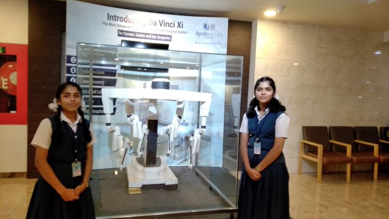 പ്രമാണം:28002-ROBO SURGERY 2.jpg