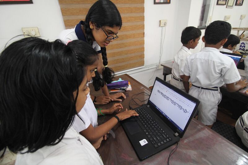 പ്രമാണം:37001-LK CLASS-4.JPG