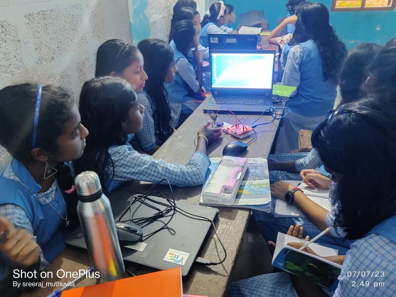 പ്രമാണം:42027 lk12 23-26.jpg