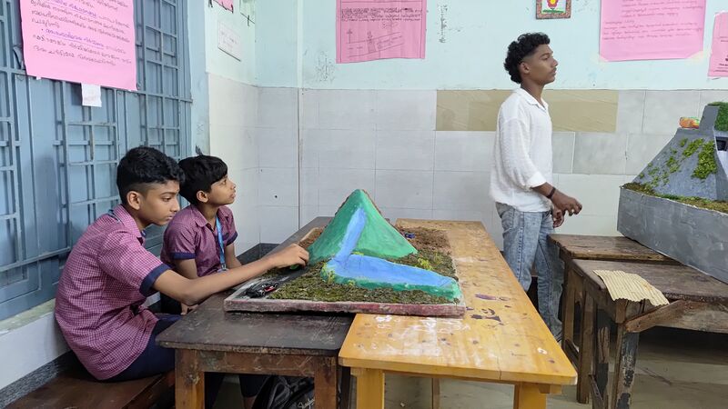 പ്രമാണം:42085 ss 25 2.jpg