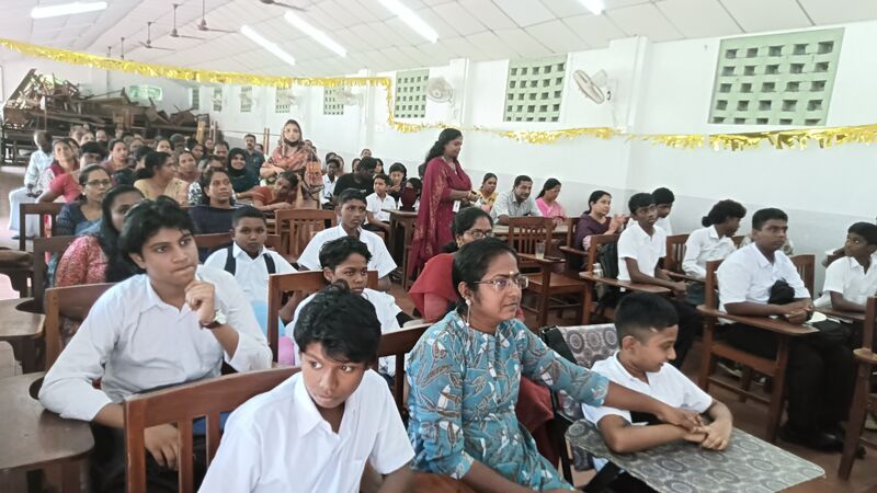 പ്രമാണം:43052 re opening day.jpg