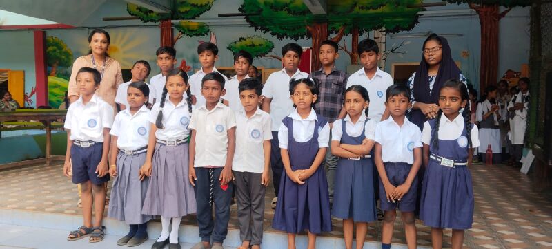 പ്രമാണം:43240 SklParl4.jpg