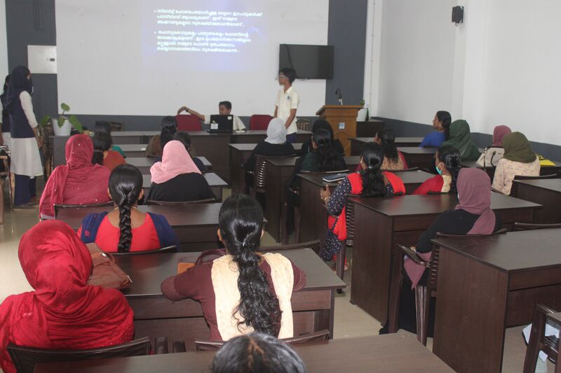 പ്രമാണം:47110-KKD-LKCS22-1 - MUHAMMAD ABDUSAMAD VP.jpg