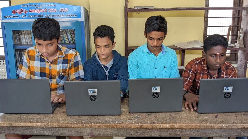 പ്രമാണം:COMPUTER LAB 4.jpg