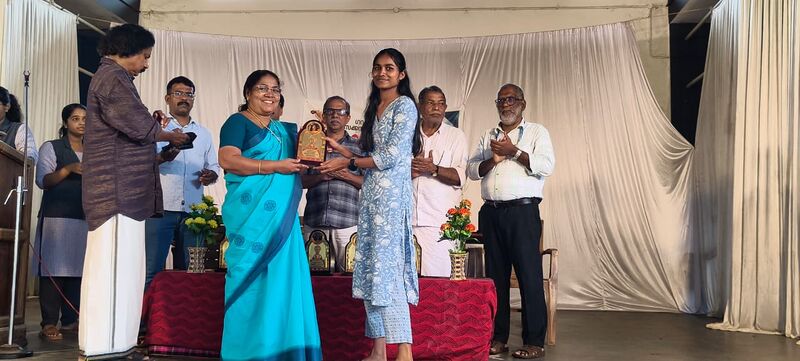 പ്രമാണം:13098 vijayi.jpg