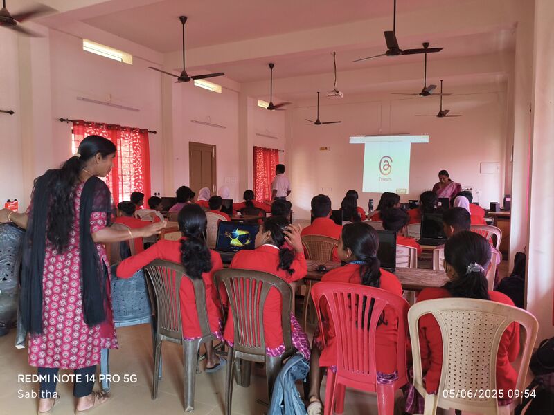 പ്രമാണം:15048 lkcamp3.jpg