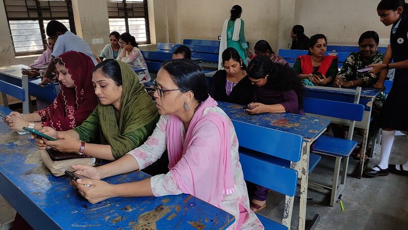 പ്രമാണം:17015-LK AI Training 3.jpeg