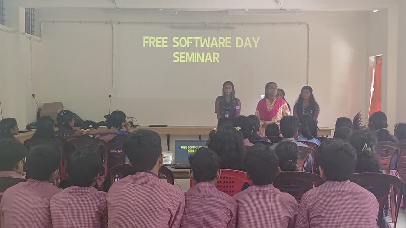 പ്രമാണം:42085 seminar 1.jpg