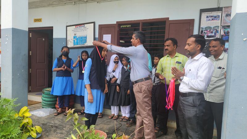 പ്രമാണം:47045-uss 8.jpg