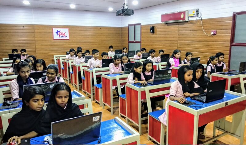 പ്രമാണം:48553 Hitechlab.jpg