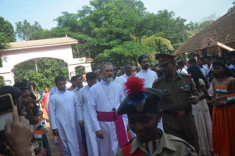 പ്രമാണം:DSC 0116.resized.JPG