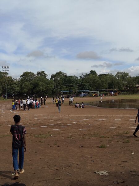 പ്രമാണം:11018 sports day.jpeg