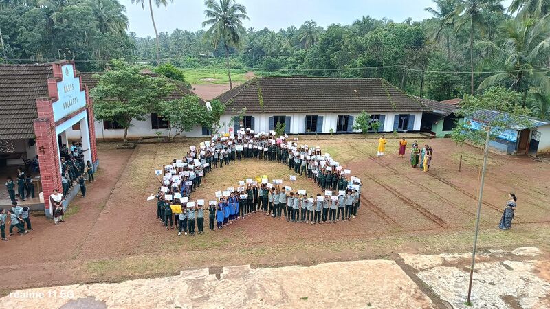 പ്രമാണം:11472-hiroshima2025 1.jpg