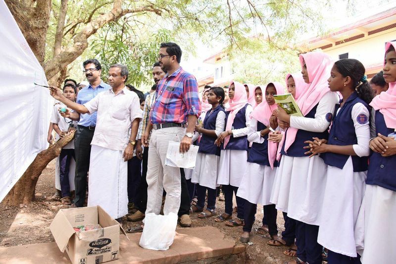 പ്രമാണം:19015-sAHITHYAVEDI KERALAPIRAVI 4.jpg